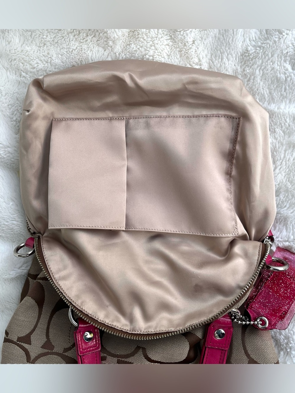 EUC Coach Daisy Signature Foldover Crossbody, Additional Strap & 2 Hang Tags - Picture 8 of 16